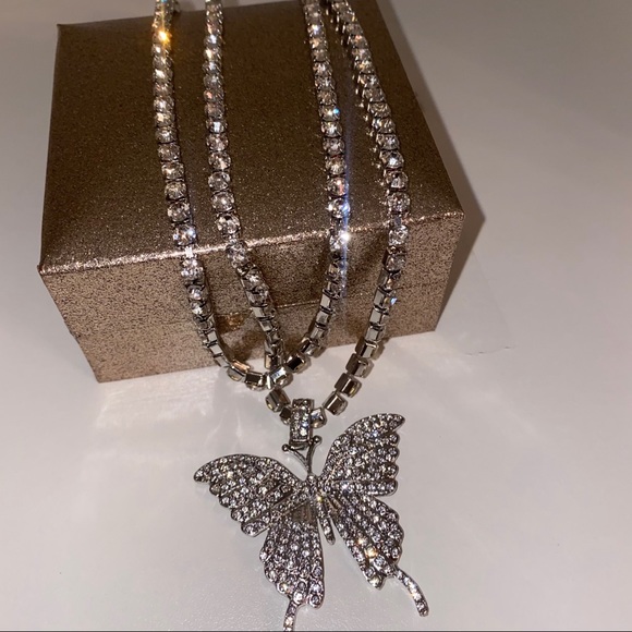 NEW | Icy Butterfly Layered Chain Necklace Silver - Picture 2 of 2